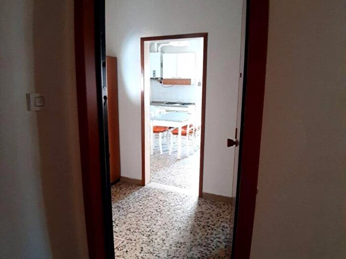 Appartamento trilocale in vendita in Corso del Popolo, Pontelagoscuro, Ferrara