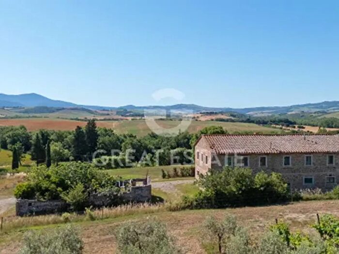 Casa con 6 locali in vendita in Via Fontanelle, Pienza