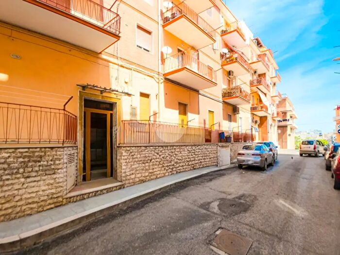 Appartamento trilocale in vendita in Via Canosa, Manfredonia