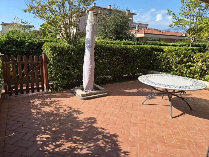 Appartamento bilocale in affitto in Massa