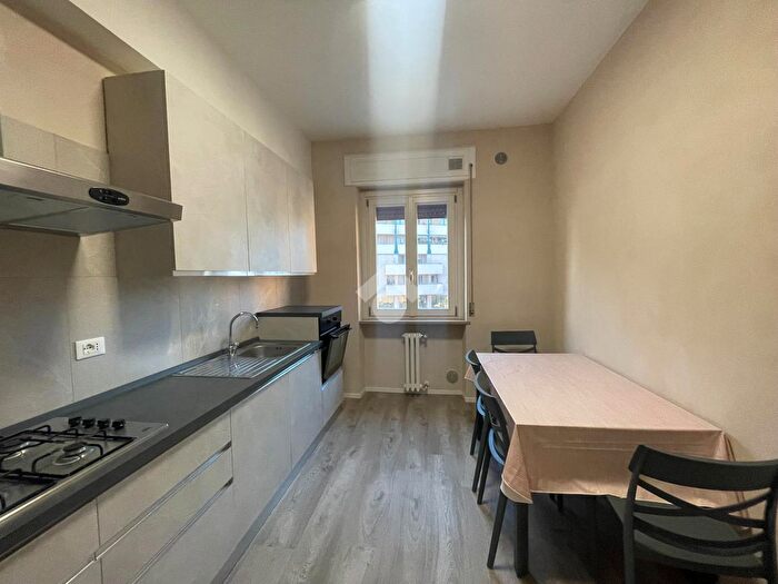 Appartamento quadrilocale in vendita in Via Gino Bozzini, Verona