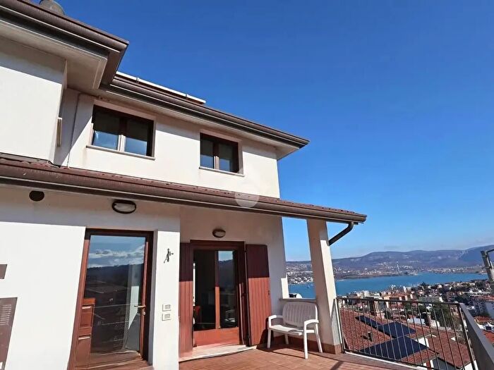 Casa con 5 locali in vendita in Via G Mameli, Muggia