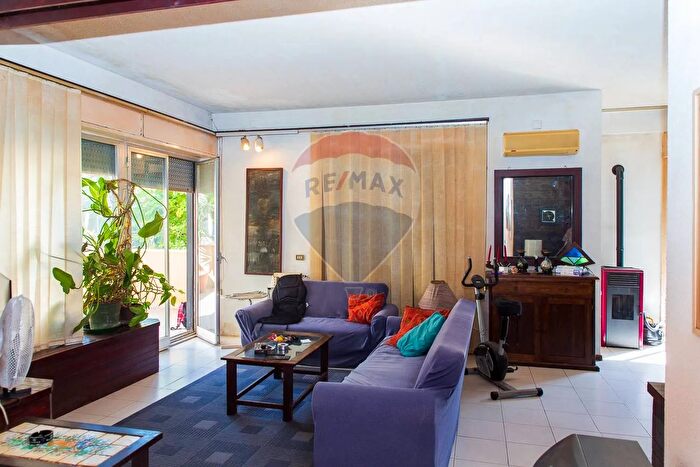 Appartamento quadrilocale in vendita in Via Pietra dellOva, Tremestieri Etneo