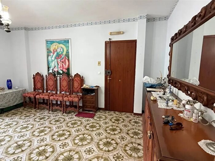 Appartamento con 5 locali in vendita in Piazza Marchesi, Carlentini