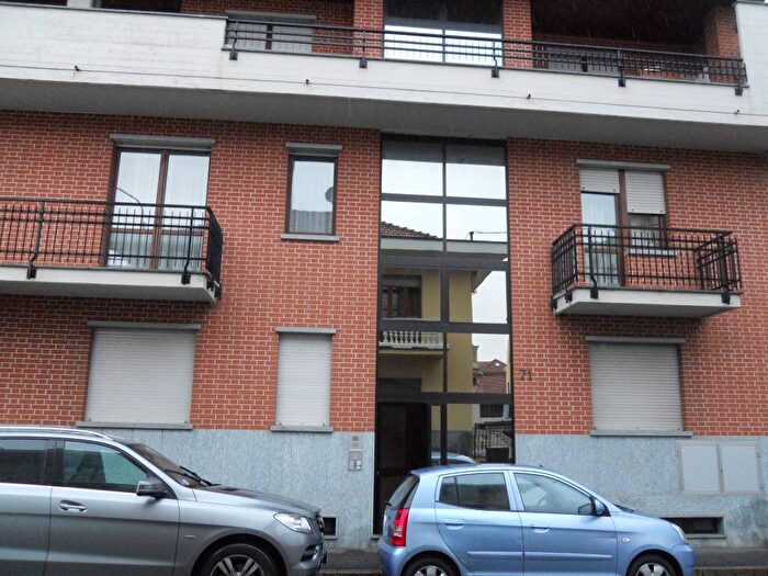 Appartamento trilocale in affitto in Via Nazario Sauro, Venaria Reale
