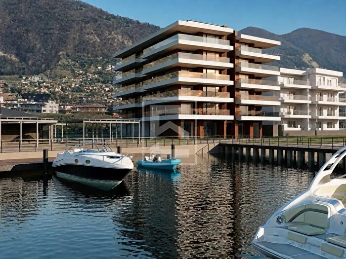 Appartamento quadrilocale in vendita in Via Monte Grappa, Sarnico