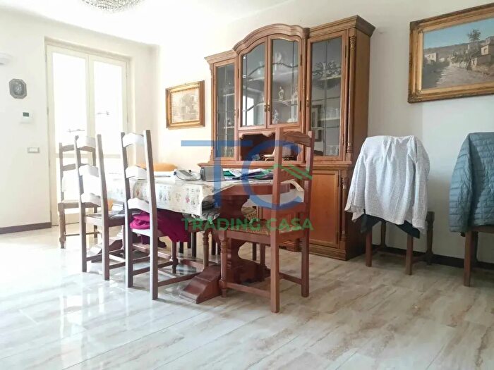 Appartamento trilocale in vendita in Via l Bolledi, Carpaneto Piacentino