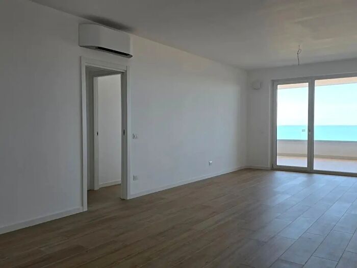 Appartamento quadrilocale in vendita in Corsica, Termoli