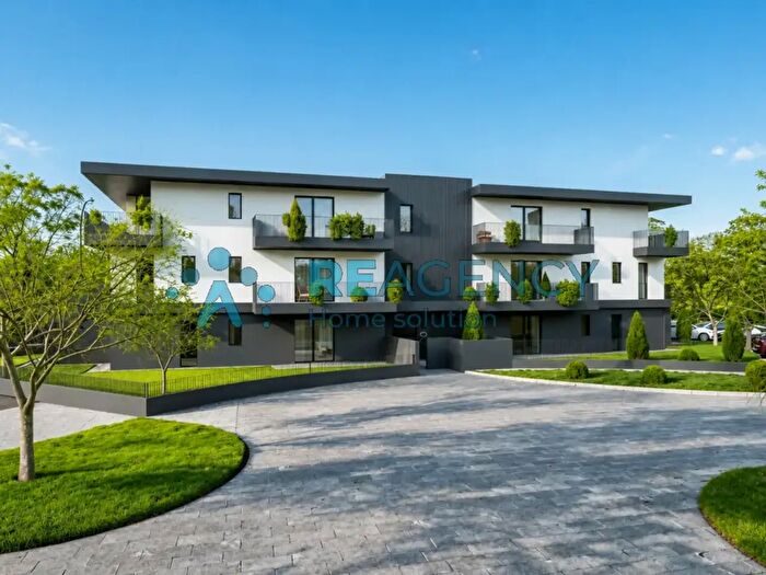 Appartamento trilocale in vendita in Piazza Ponte Novo, Montebello Vicentino