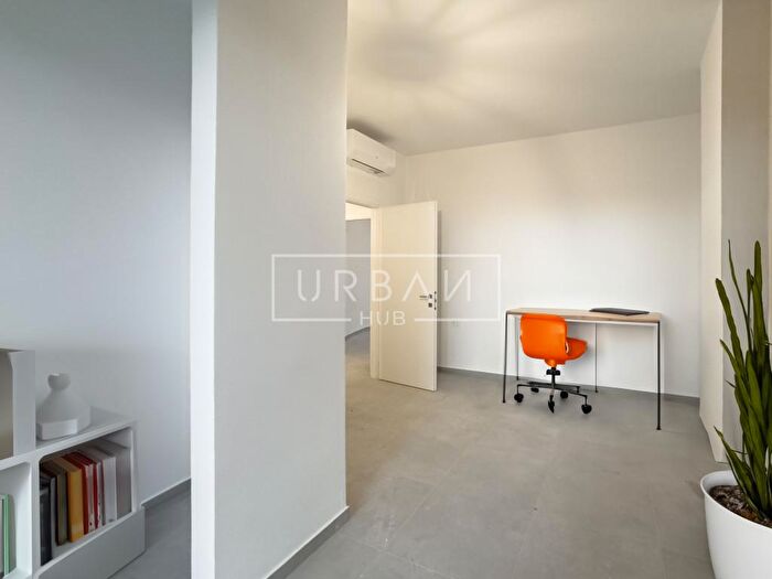 Appartamento con 6 locali in vendita in Via Cignani, Forli