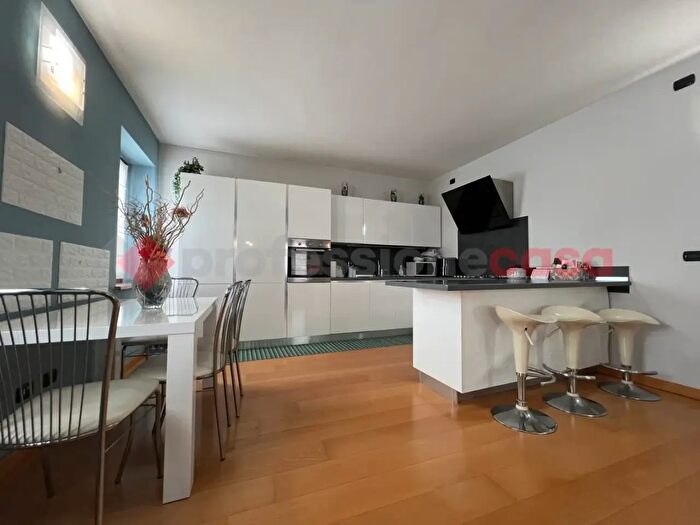 Appartamento quadrilocale in vendita in Via Luigi Ferrari, Isola Rizza