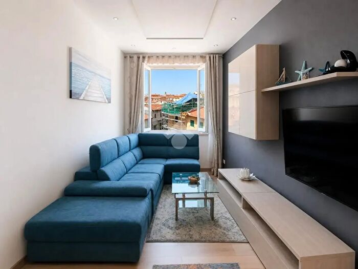 Appartamento quadrilocale in vendita in Via dell' Origine, Livorno