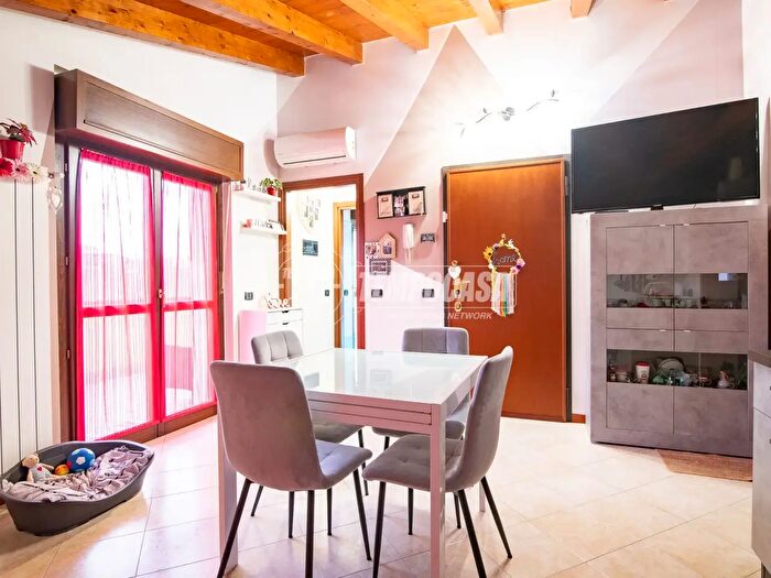 Appartamento bilocale in vendita in Via Repubblica, Pozzo DAdda