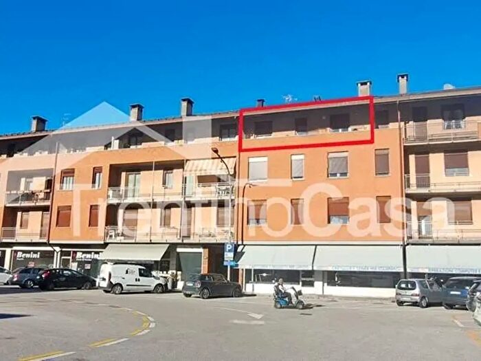 Appartamento trilocale in vendita in Via Roma, Tione Di Trento