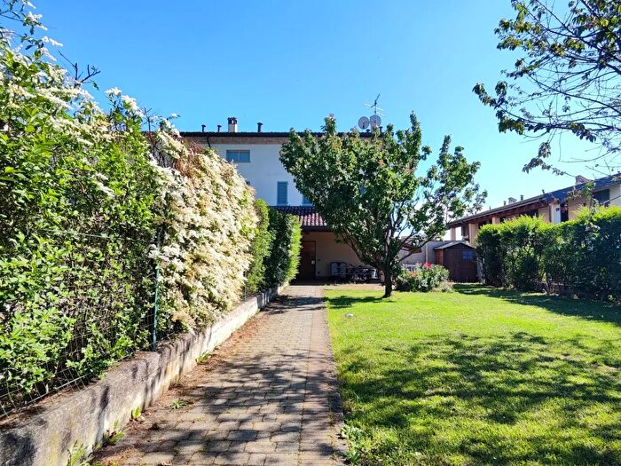 Casa trilocale in vendita in Strada della Viggioletta H, Piacenza