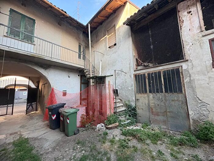 Casa trilocale in vendita in Gambolo'