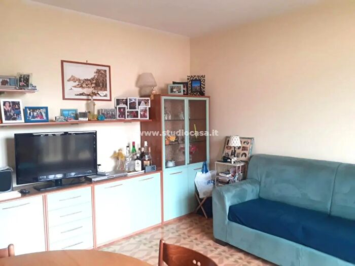 Appartamento bilocale in vendita in Via Plassa, Oltre Il Colle