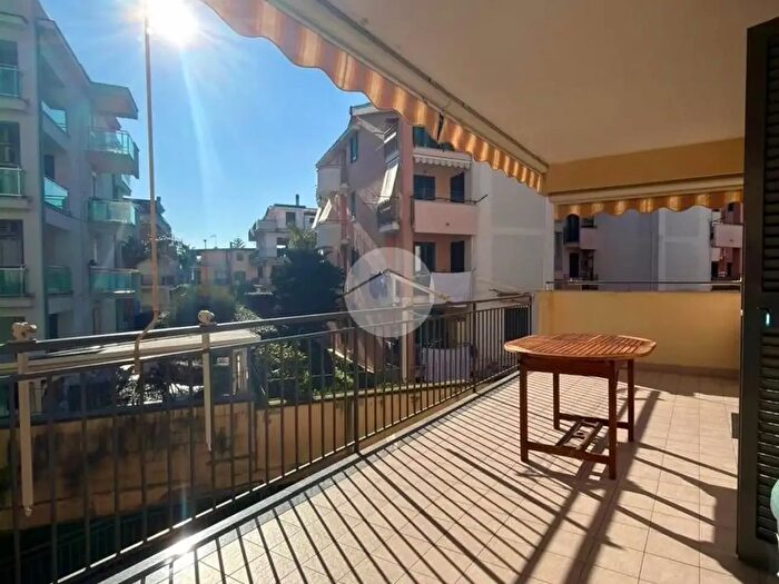 Appartamento trilocale in vendita in Via Rosario Livatino, Succivo