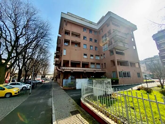 Appartamento con 5 locali in vendita in Via Francesco Alcarotti f, Novara
