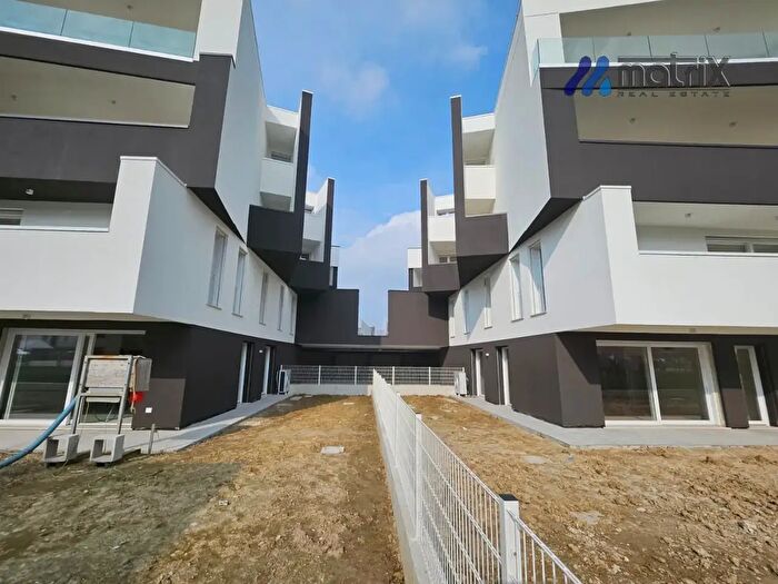 Appartamento con 8 locali in vendita in Via Argine Sinistro, Dolo