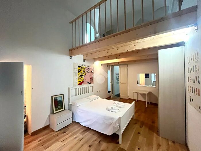 Appartamento quadrilocale in vendita in Vico degli Indoratori, Genova