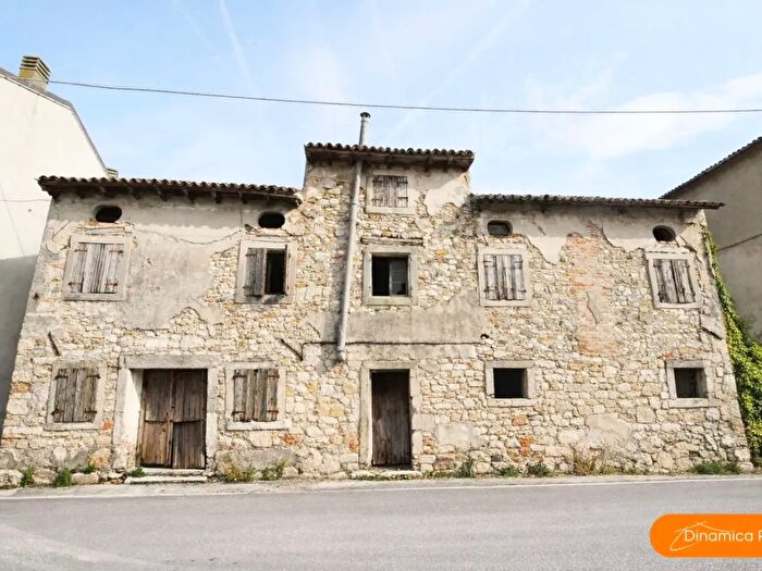 Casa con 5 locali in vendita in Via Mezzavilla, Vittorio Veneto