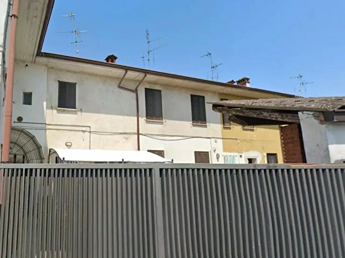 Casa trilocale in vendita in Bergnola, Zerbolo