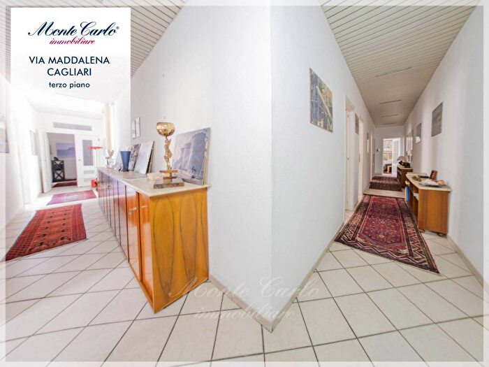 Appartamento con 6 locali in affitto in Via Maddalena, Stampace, Cagliari