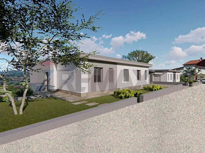 Casa quadrilocale in vendita in Via Ospedale, Viggiu