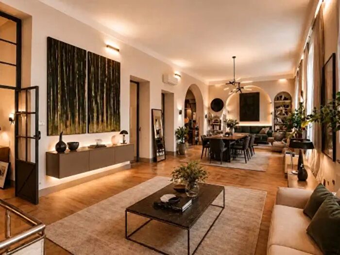 Appartamento trilocale in vendita in Via Costanzo Cantoni, Milano