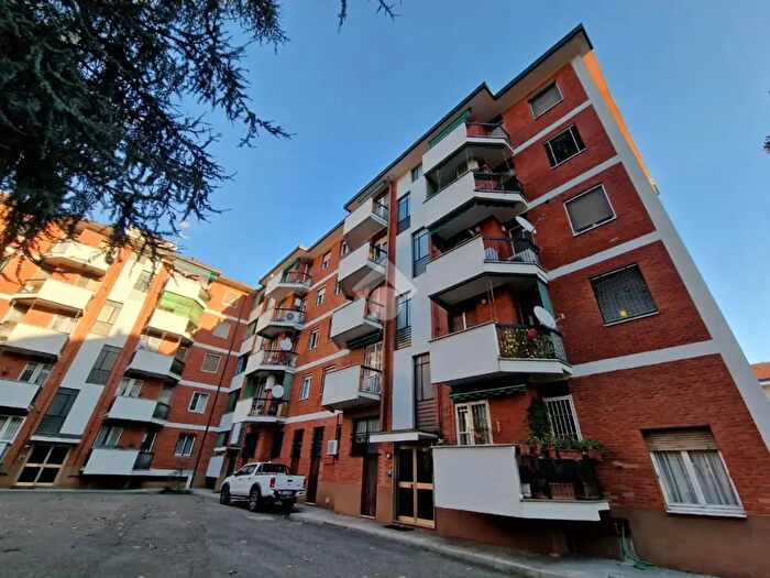 Appartamento trilocale in vendita in Via della Capinera, Milano