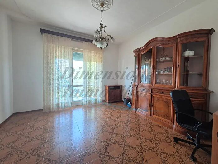Appartamento quadrilocale in vendita in Via E De Nicola, Rosignano Marittimo
