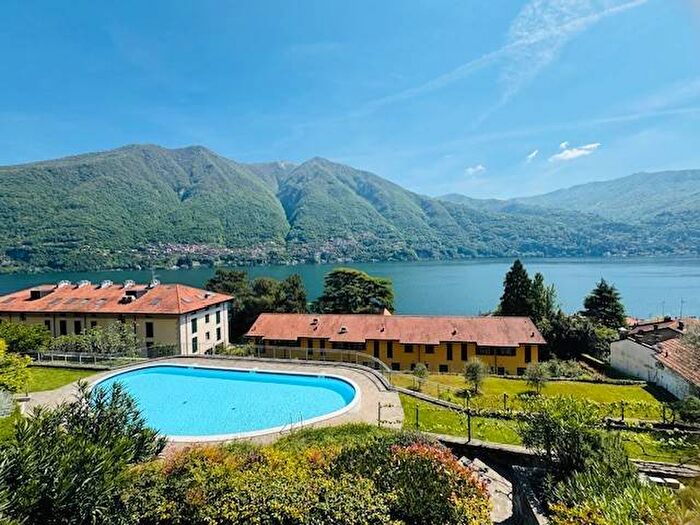 Appartamento trilocale in affitto in Via delle Frazioni, Laglio