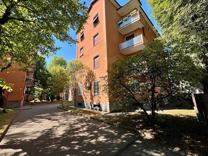Appartamento quadrilocale in vendita in Via Romagna, Monza