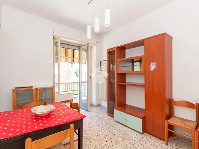 Appartamento bilocale in vendita in Via Luigi Salvatore Cherubini, Torino
