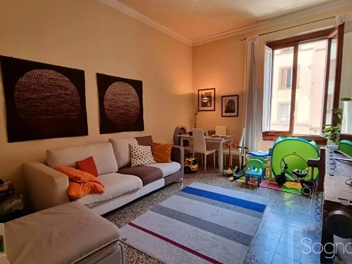Appartamento quadrilocale in affitto in Via Fabroni, Firenze