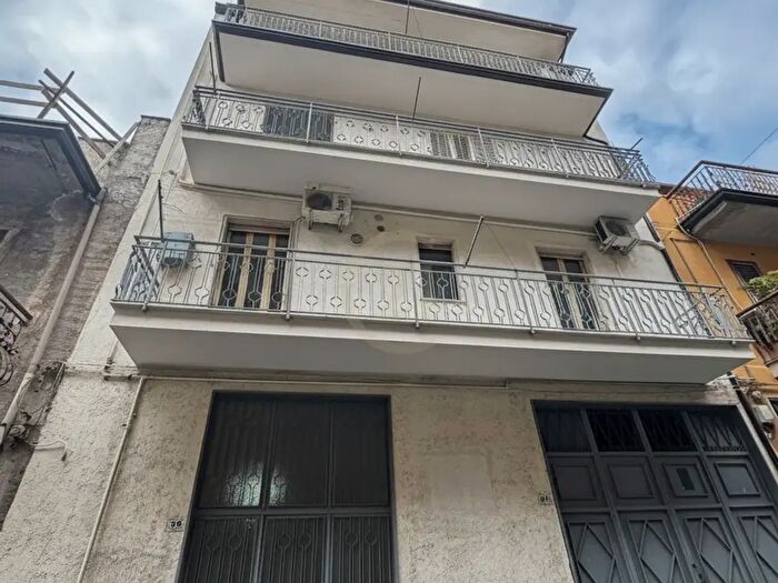 Appartamento quadrilocale in vendita in Via Istria, Paterno'
