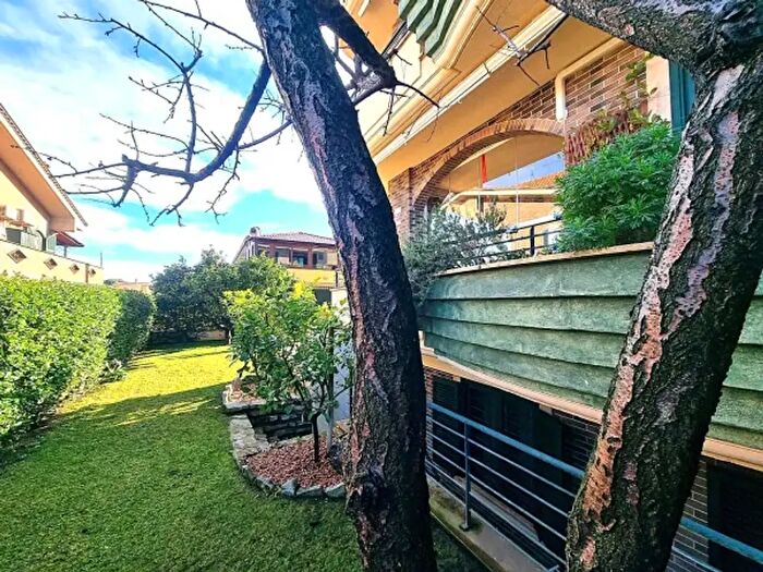 Appartamento con 5 locali in vendita in Via Marcandreola, Ciampino