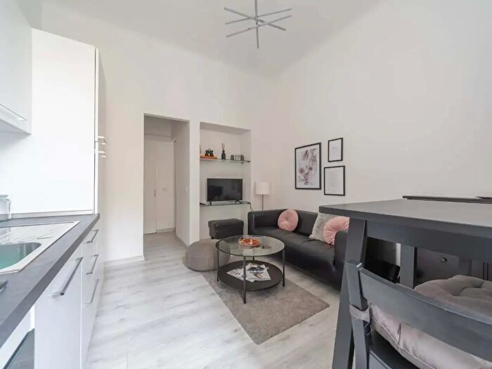 Appartamento monolocale in affitto in Viale Corsica, Milano