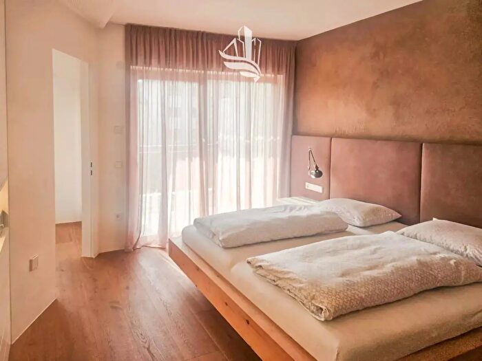 Casa quadrilocale in vendita in Kalterer Straße, Appiano Sulla Strada Del Vino