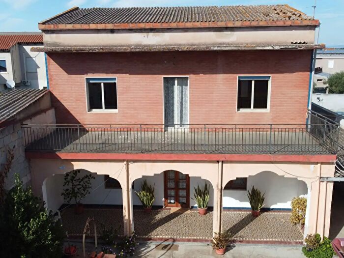Casa con 6 locali in vendita in Via Scuole, Villaspeciosa