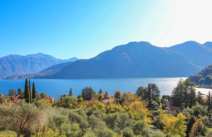 Appartamento con 5 locali in vendita in Tremezzina