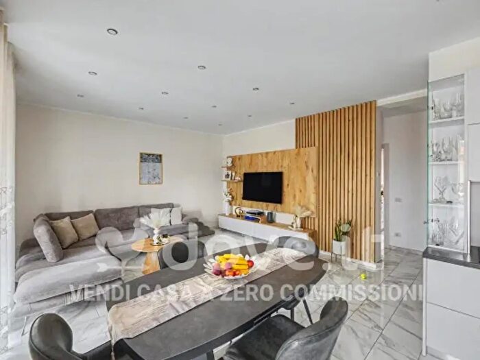 Appartamento trilocale in vendita in Via Asmara a, Luino
