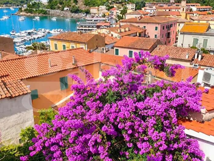 Appartamento trilocale in vendita in Porto Azzurro
