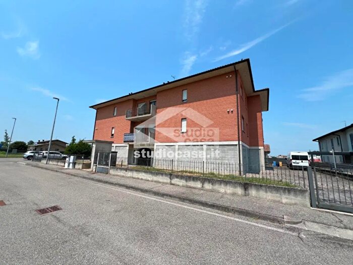 Appartamento trilocale in vendita in Via Caduti sul Lavoro, Sergnano