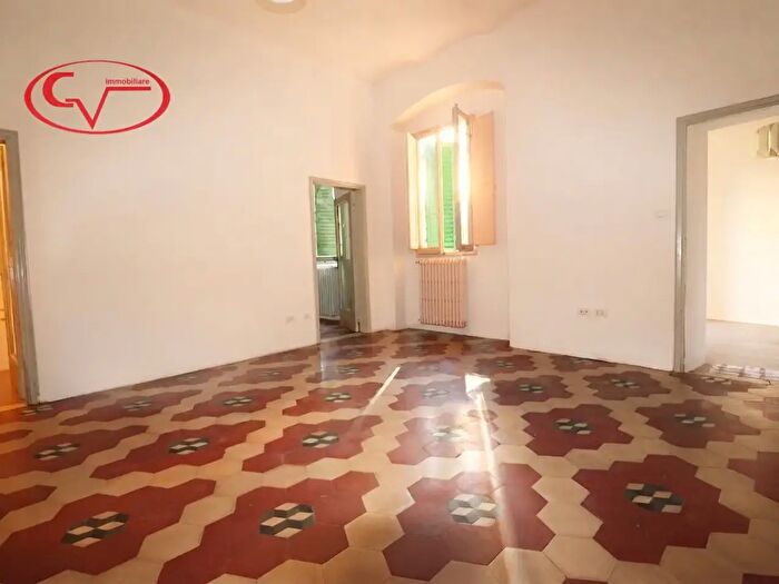 Appartamento quadrilocale in vendita in Via Roma, Montevarchi