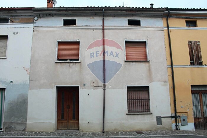 Casa trilocale in vendita in Commessaggio