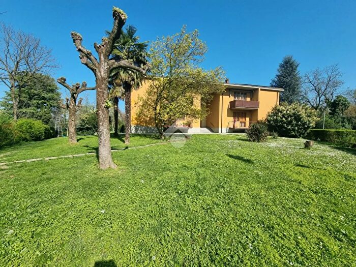 Appartamento trilocale in vendita in Via delle Acacie, Valsamoggia