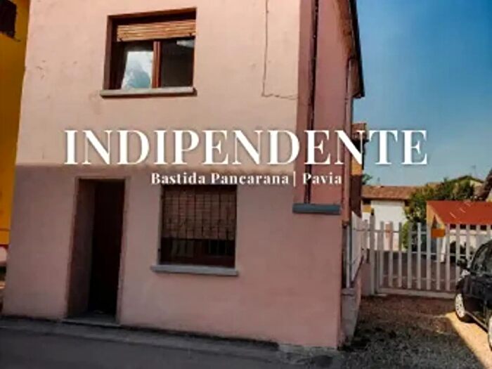 Casa quadrilocale in vendita in Via Prevostina, Bastida Pancarana