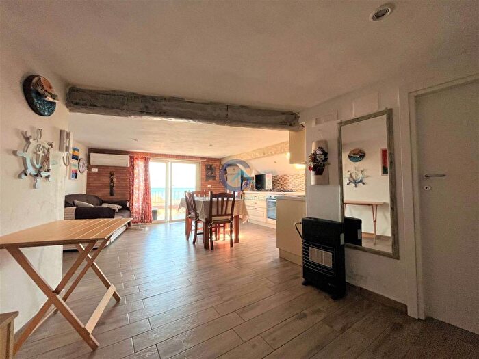 Casa trilocale in affitto in via Torrazzo, Catanzaro Lido, Catanzaro